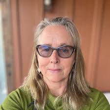 Kerry Stubbs's Instagram, Twitter & Facebook