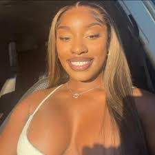 Kenyatta Lee's Instagram, Twitter & Facebook