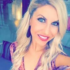 Dana Arneson's Instagram, Twitter & Facebook