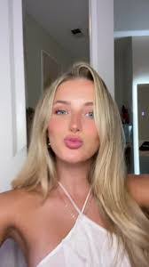 Elena Yates's Instagram, Twitter & Facebook