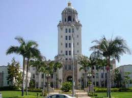 Some couples loathe the … Beverly Hills City Hall Los Angeles