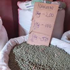 Ugali(maizemeal) accompanied by either beans/ndengu/special ndengu. Ndengu Special Green Grams Facebook