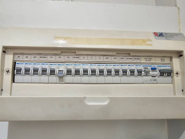 Power failure :steps to restore in my house - which is the best and safest  way?