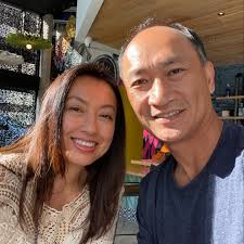 Are there public tracks in Galveston to run on?