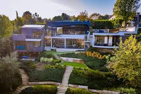 An exquisitely built brentwood architectural residence sets the new standard for luxurious modern living. A Look Inside Los Angeles Ca S 21 5m Barrington Residence By Eric Rosen Architects Photos Pricey Pads