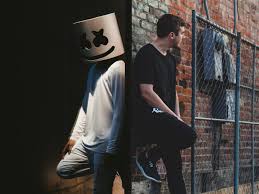 The american dj, who recently released 'happier' in conjunction with bastille, appeared without his iconic mask in an instagram post. Sabes Quien Es Christopher Comstock Wololo Sound