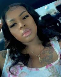 Alexis Ware's Instagram, Twitter & Facebook