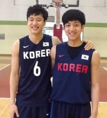 서울=뉴시스 임종명 기자 = 농구선수 허훈이 패션 테러리스트 면모를 과시한다. í—ˆì›… ë‚˜ì´ ì—°ë´‰ ì—¬ìžì¹œêµ¬ ë†êµ¬ê³„ì˜ ì•„ì´ëŒ