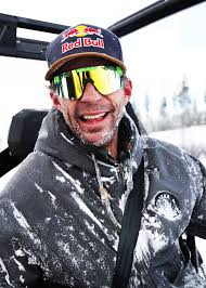 Tim Montana shoots music video in Uptown Butte