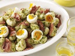 Potato Egg And Bacon Salad I Love Eggs Bacon Salad Crispy Bacon Recipes