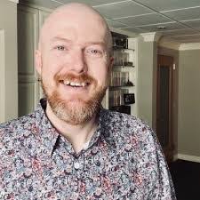 Craig Curry's Instagram, Twitter & Facebook