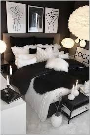 40 Romantic Bedroom Ideas For Him And Her In 2020 Master Bedrooms Decor Room Ideas Bedroom Room Decor Bedroom