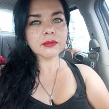 Disfruta del aroma floral verde de esta fragancia ideal para que te  acompañe a crear historias. ¿Ya lo tienes en tu colección? #NavidadJAFRA