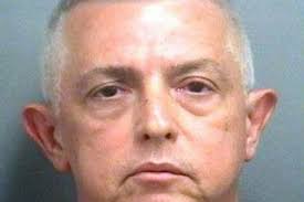 Bercumbu dengan Anjing, Pria Amerika Dipenjara