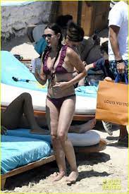 Demi Moore Figure - At the Beach