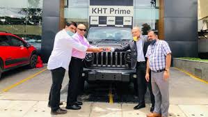 Jeep wrangler rubicon price in india. Jeep Wrangler Rubicon Delivered To First Customer In India Details Drivespark News