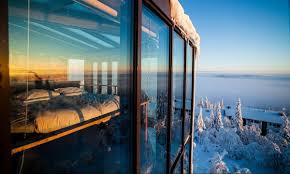 From medieval exteriors and opulent, modern interiors to gourmet tasting menus and underground wine cellars galore, the world's best castle hotels lavish guests in luxury. Top 10 Hotel Rooms With The Best View In The World Luxsphere
