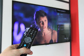 Une qui est orientée vers le nord est (en direction de toulouse pech david et toulouse lafilaire, j'ai encore essayer de l'orienter aujourd'hui) et l'autre, je ne sais pas trop mais j'ai l'impression qu'elle pointe vers le pic du midi (orientation ~opposée à la. La Tnt Change Encore De Frequences