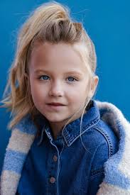 Jaja, qué payasos (Serie de TV 2025– )