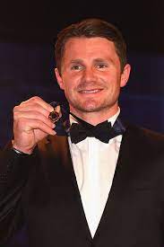 Dangerfield and fyfe lead brownlow medal contenders in 2019. Patrick Dangerfield Of The Cats Poses After Winning The 2016 Brownlow Medal At The 2016 Brownlow Medal At C Geelong Football Club Geelong Football Geelong Cats