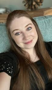 Hope Whitley's Instagram, Twitter & Facebook