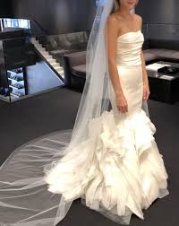 Vera Wang Ethel Ivory Size 2 Used Wedding Dress Nearly Newlywed Wedding Dresses Vera Wang Celebrity Wedding Dresses Silk Wedding Dress