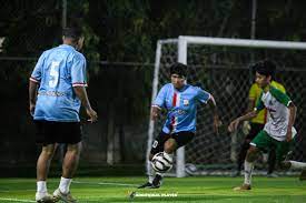 Menembak atau shooting adalah tendangan keras yang dilakukan ke arah gawang. Pjok Renang Dan Pola Hidup Sehat Physical Ed Quizizz