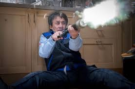 114 min.) brings the story of quan, an older chinese restaurant owner in london. The Foreigner Filmkritik Movie Infos