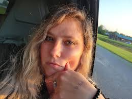 Hazel eyes with the morning sun