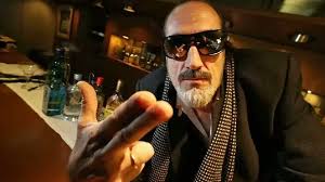 Dani 'El Rojo': el exladrón de bancos que triunfa en YouTube con sus  historias de atracos