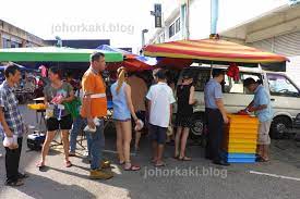 Pulau taman laut negeri johor pulau rawa. Kueh Stall At Johor Jaya Pasar Malam Johor Kaki Travels For Food