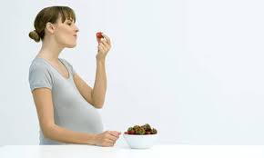 Ma possono essere mangiate anche le fragole? Si Possono Mangiare Le Fragole In Gravidanza Benessere Alimentazione Sana Prodotti Bio E Rimedi Naturali Soluzionibio It