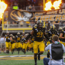Notebook A Look Back At A Missouri Defensive End Covering A