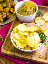 Cet instant est presqu'un passage obligatoire en été pour passer un bon moment ! Tartinables Apero D Ete En Accompagnement Des Crackers Riz Romarin
