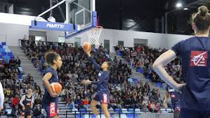 Jeudi 27 novembre 2008, par chb. Basket Ball L Equipe De France Feminine Fait Briller Les Yeux Des Enfants