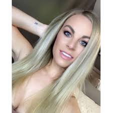 Sarah Venables (@sarahreese_)