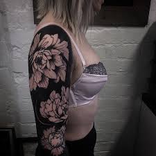 Black background and a license to create not only art but personal introspection through this project of coloring. Black Background White Flowers Tattoo Sleeve Best Tattoo Ideas Gallery
