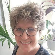 Maureen Ames's Instagram, Twitter & Facebook