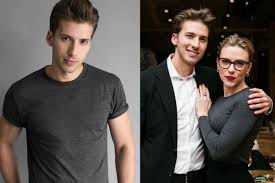 Scarlett johansson was born in new york city on november 22, 1984. 10 Potret Hunter Johansson Kembaran Scarlett Johansson Yang Gagah