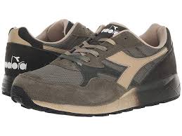 Diadora N902 Speckled Burnt Olive Green Men S Shoes The Diadora N902 Speckled Brings Back A Retro Vibe With Modern Comfor Diadora Men S Shoes Discount Shoes