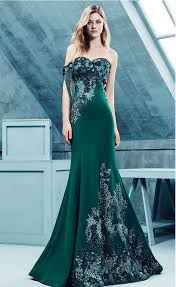 Die besten bücher bei amazon.de. 40 Robes De Cocktail Vertes La Tenue Gagnante Pour Les Invitees De Mariage