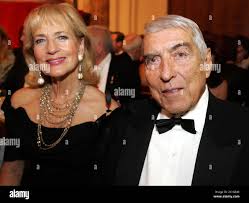 Helmut zilk hi-res stock photography and images