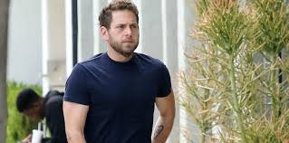 Jonah hill has undergone quite the transformation for his upcoming tv show maniac, at least going by new pictures from filming in new. Jonah Hill Looks Completely Unrecognizable In A Skin Tight Shirt After W
