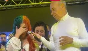 Se acabaron las 'putifiestas' de yina calderón… por lo menos durante la pandemia. Yina Calderon En Una Bochornosa Fiesta A La Que Invito A Luis Alberto Posada Minuto30 Com