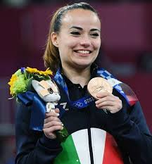 Viviana bottaro è entrata nella storia come la prima karateka italiana a qualificarsi per i giochi olimpici: 8mpbblwdac Lfm