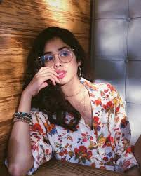 Jhanvi kapoor cleavage photoshoot gfy (gfycat.com). Janhvi Kapoor Instagram World Famous Hub