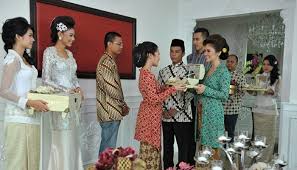 Maybe you would like to learn more about one of these? Cara Bercakap Untuk Meminang