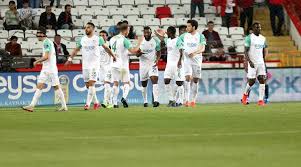 Dakikasında direkt kırmızı kart gördü ve takımını 10 kişi. Antalyaspor Bursaspor 0 1 Ozet