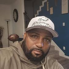 Jalen Hurts vs Patrick Mahomes: Media Portrayal and Team Expectations