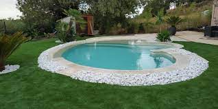 Elles ont une plage immergée et sont écologiques, économiques et ludiques. Piscine Avec Plage Immergee Construction Beton Projete Piscines Hdp